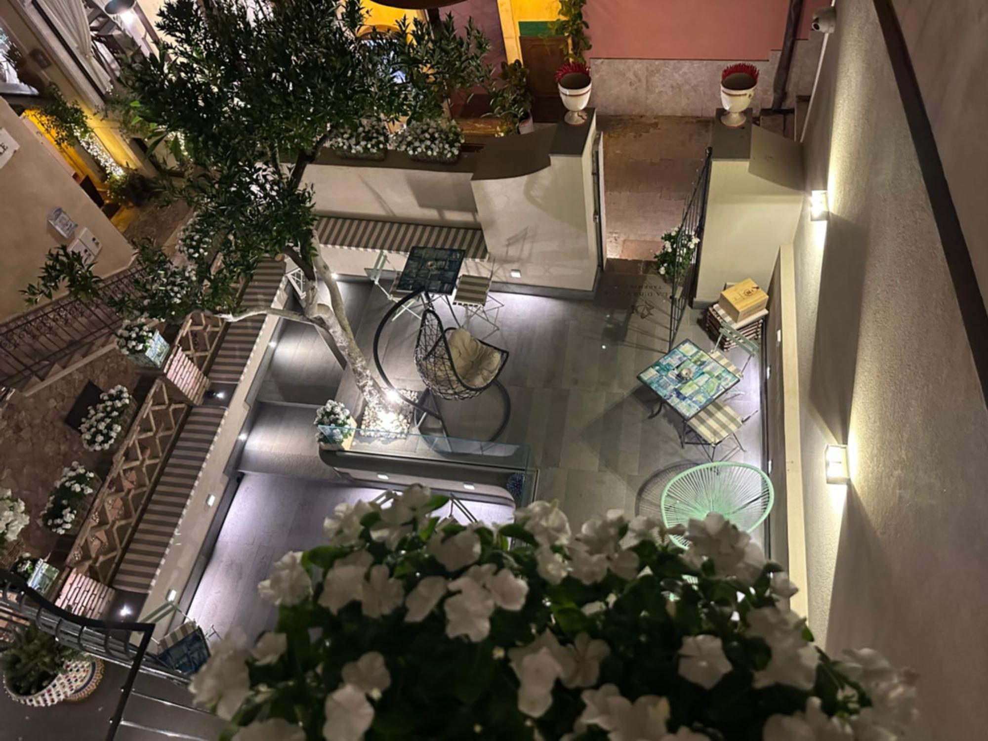 Villa D'Orville Luxury Suites Taormina Exterior foto