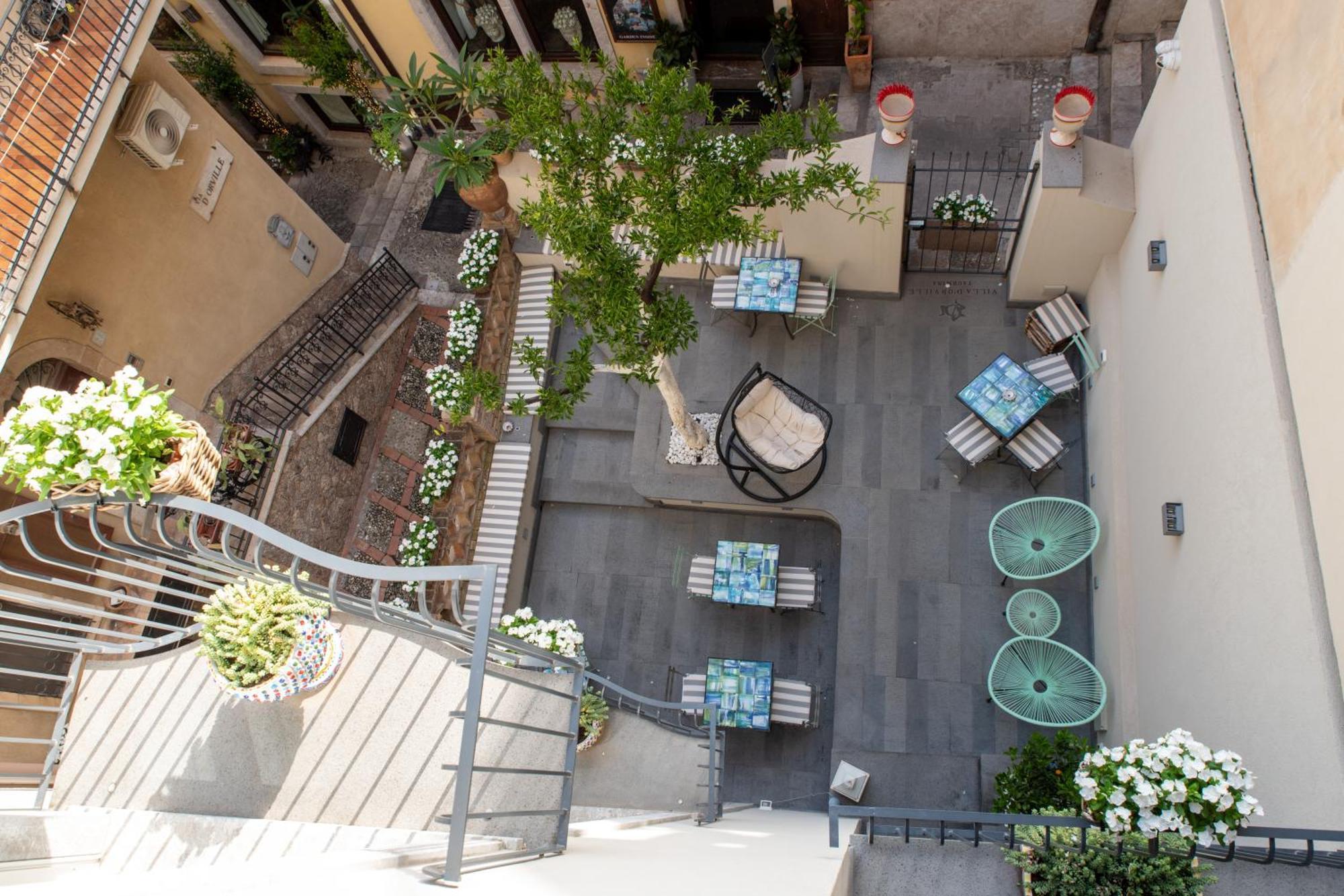 Villa D'Orville Luxury Suites Taormina Exterior foto