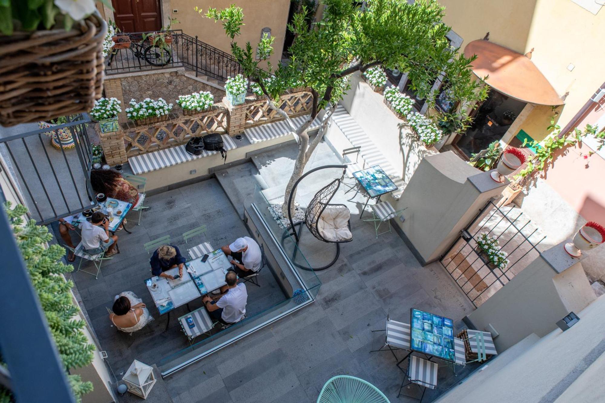 Villa D'Orville Luxury Suites Taormina Exterior foto